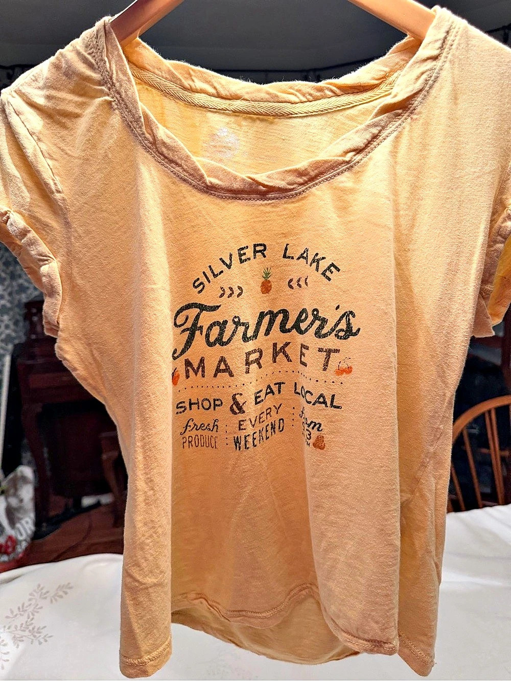 ANTHROPOLOGIE PILCRO Farmers Market Graphic Tee Size Small